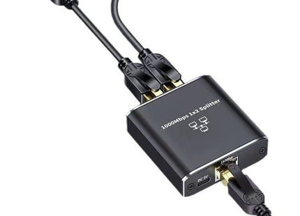 Διακλαδωτής Ethernet 1000Mbps με συνδεδεμένα καλώδια RJ45 και θύρα DC 5V USB-C