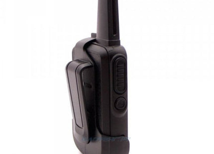 Πλάγια όψη μαύρου Baofeng BF-C50 Mini walkie talkie με κλιπ ζώνης και πλευρικά κουμπιά
