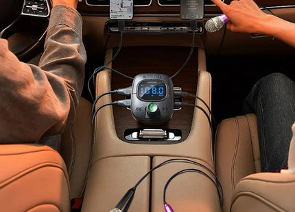 COWSOUND K300 σε εσωτερικό αυτοκινήτου με δύο κινητά και δύο εξωτερικά μικρόφωνα