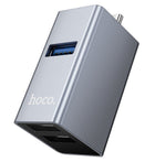 Γκρι Hoco HB54A hub USB-C με μία μπλε θύρα USB 3.0 και δύο θύρες USB 2.0.