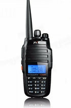 Μαύρος TYT TH-UV8000D πομποδέκτης με κεραία, μονόχρωμη οθόνη και πληκτρολόγιο